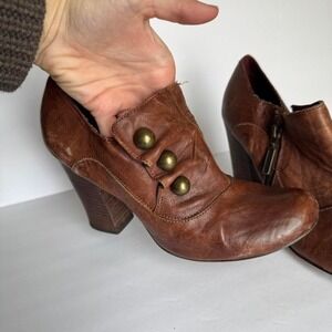 Seychelles Brown Leather Button Side Zip Block Heel Ankle Booties Shooties 8.5